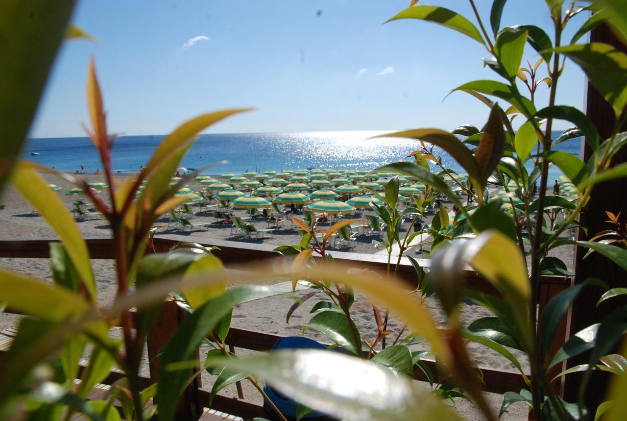 Park Hotel Mirabeau Montepaone Dış mekan fotoğraf